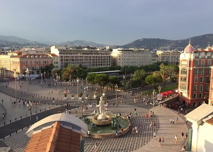 Apartment On Place Massena